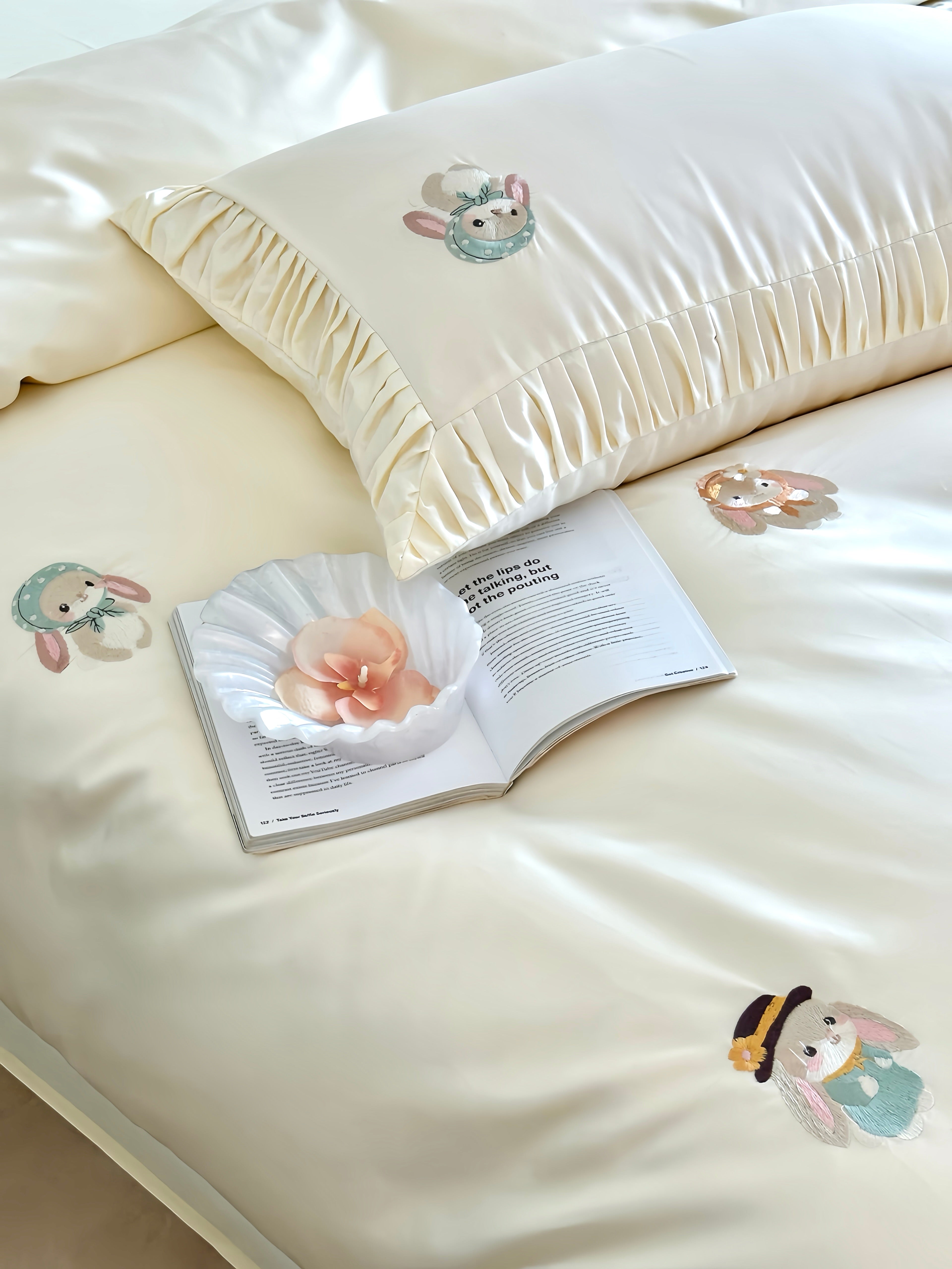 100S Rose Trim Companion Bedding Set