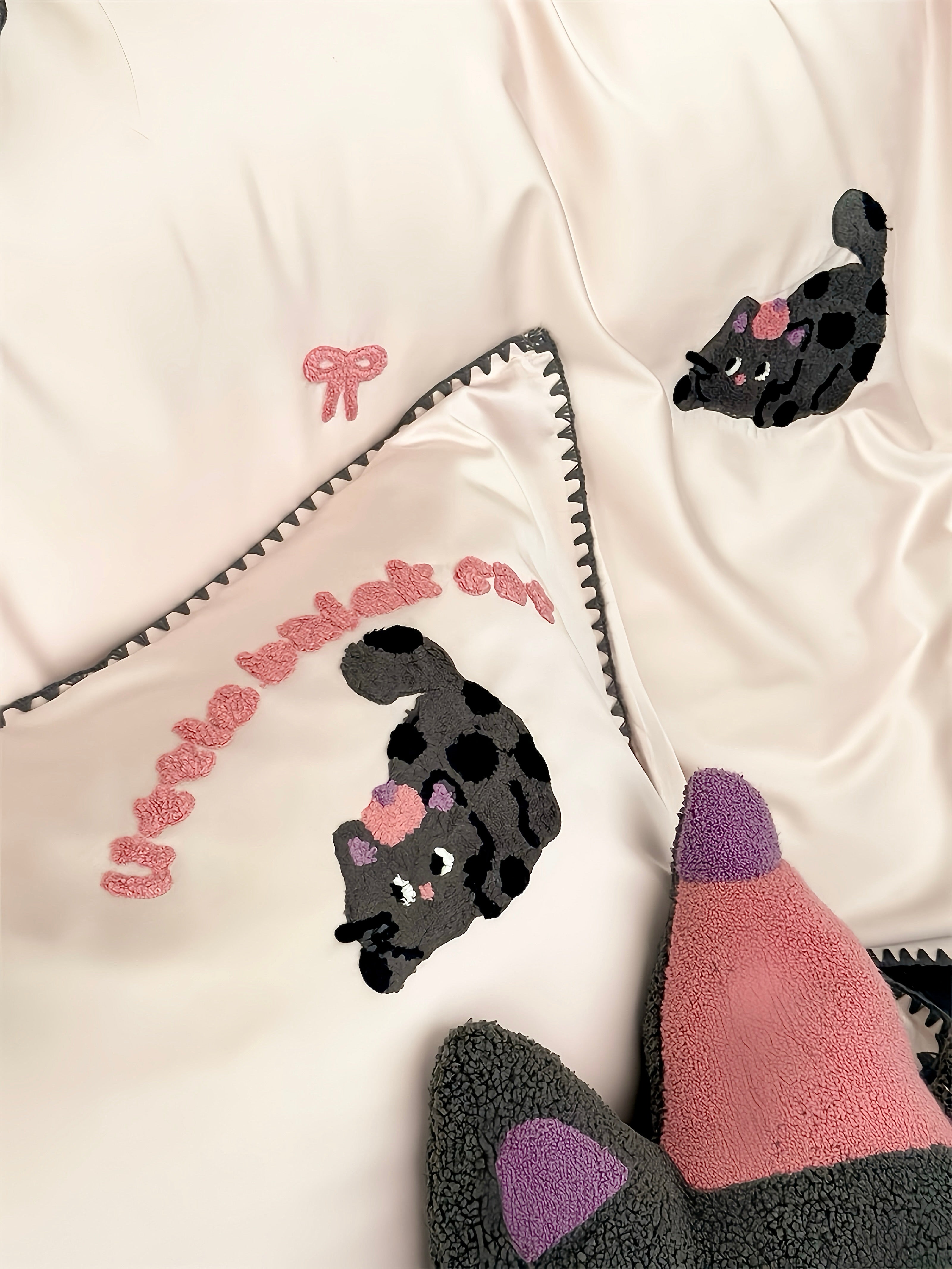 Tencel Noir Kitty Blush Bedding Set