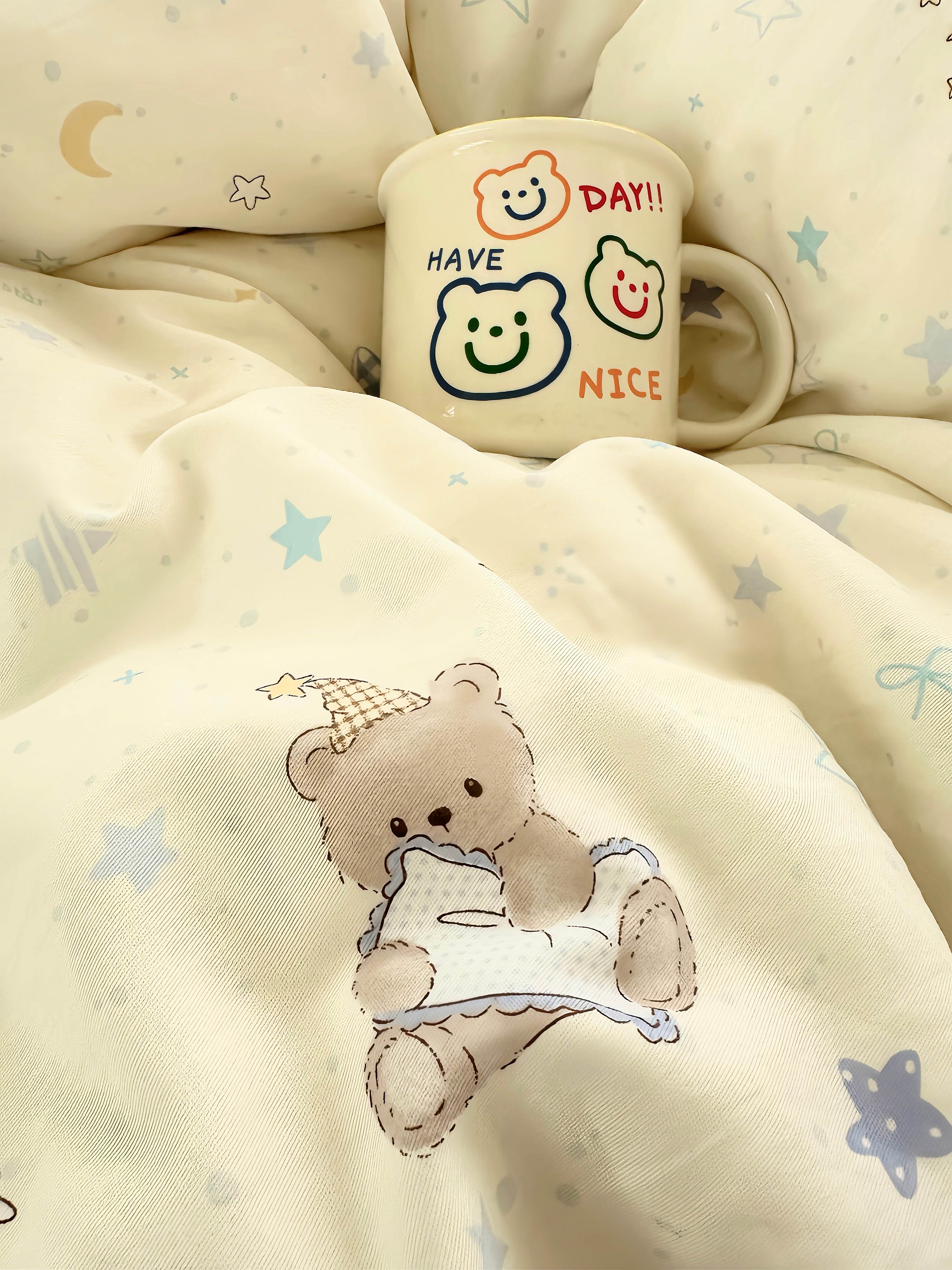 Cream Blueberry Friends Bedding Set