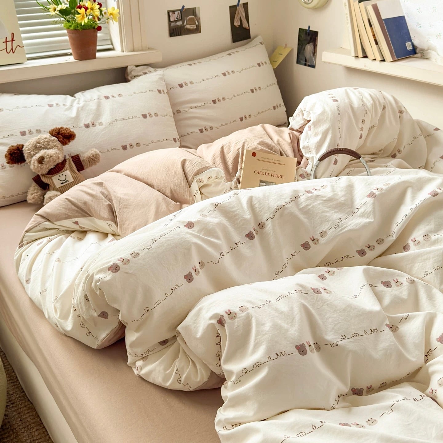 Little Friends Parade Bedding Set