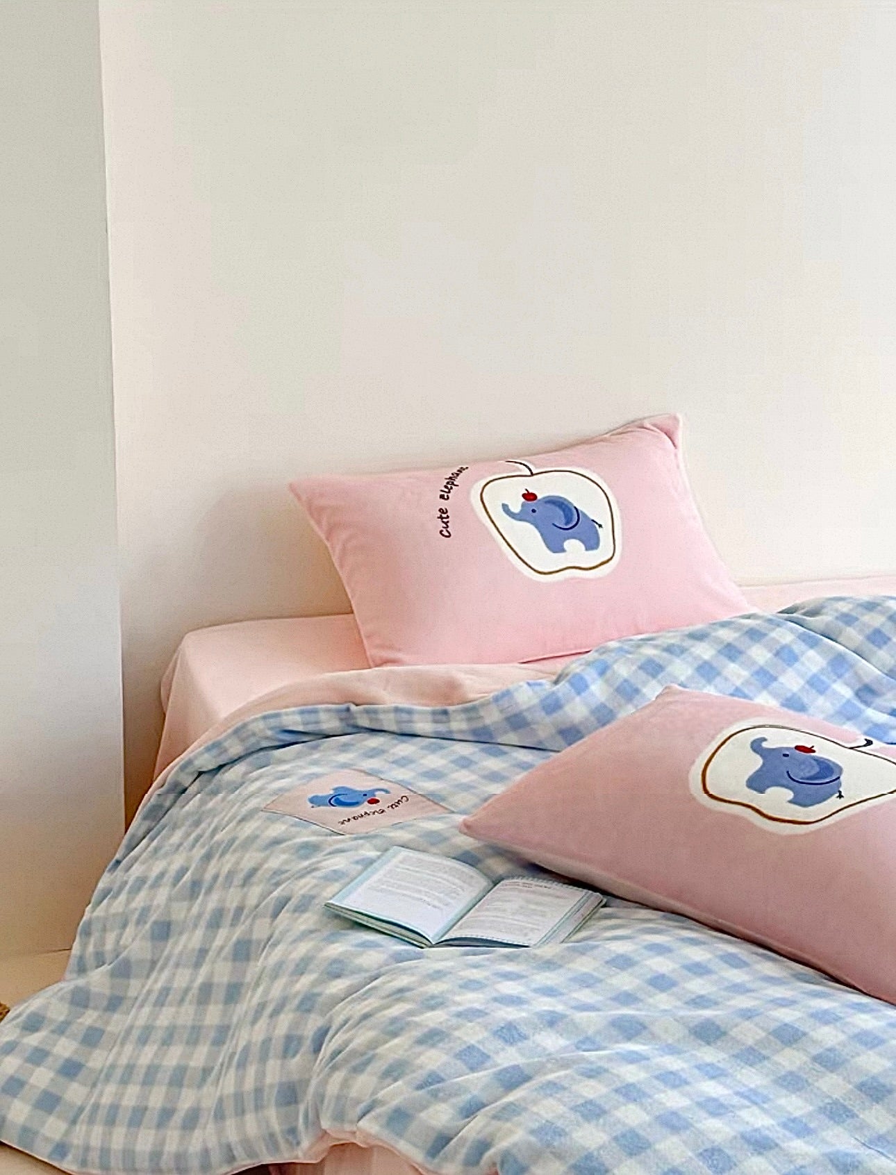 Elephant Blush Meadow Bedding Se