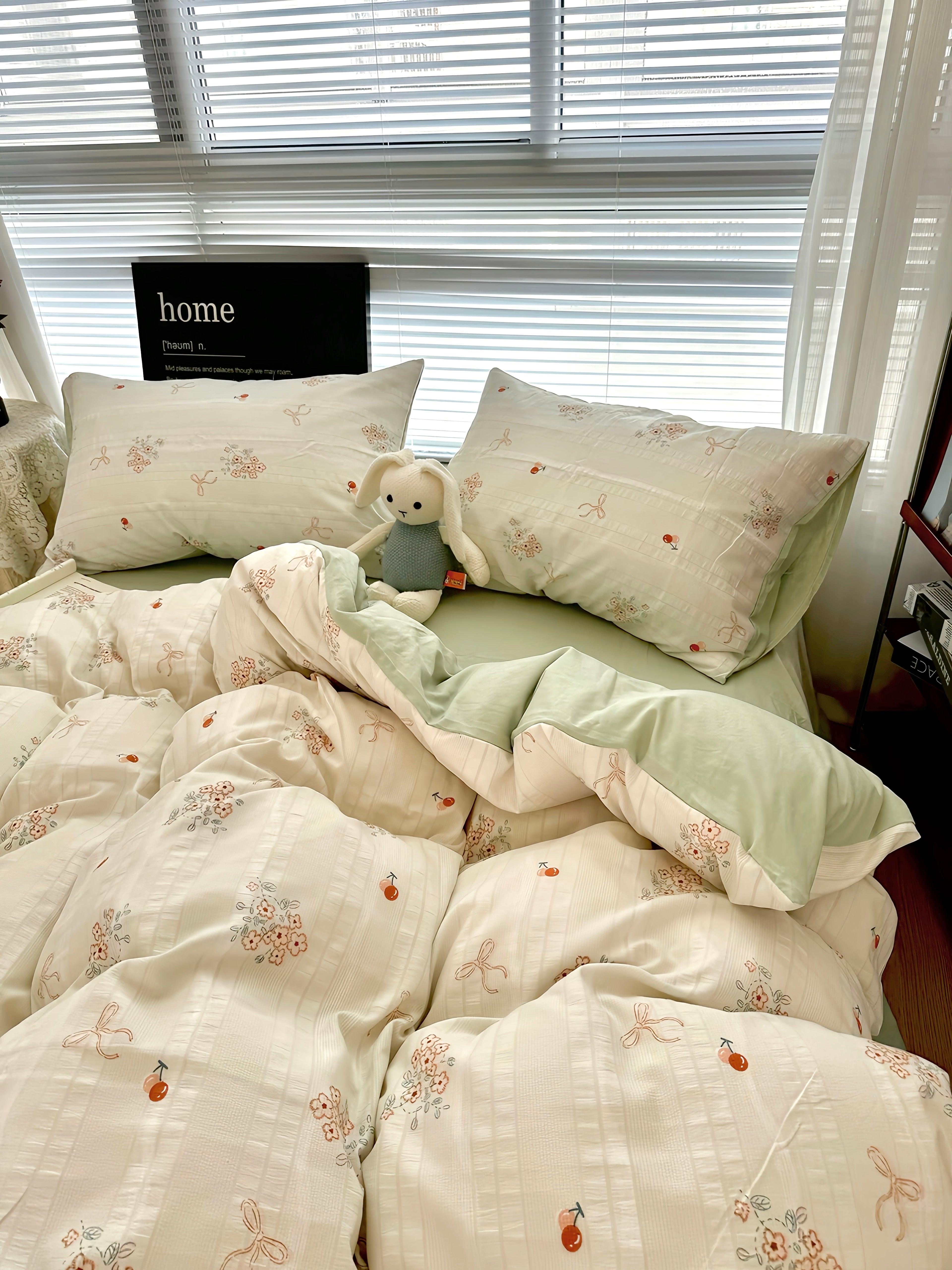 Sweet Vintage Room Bedding Set