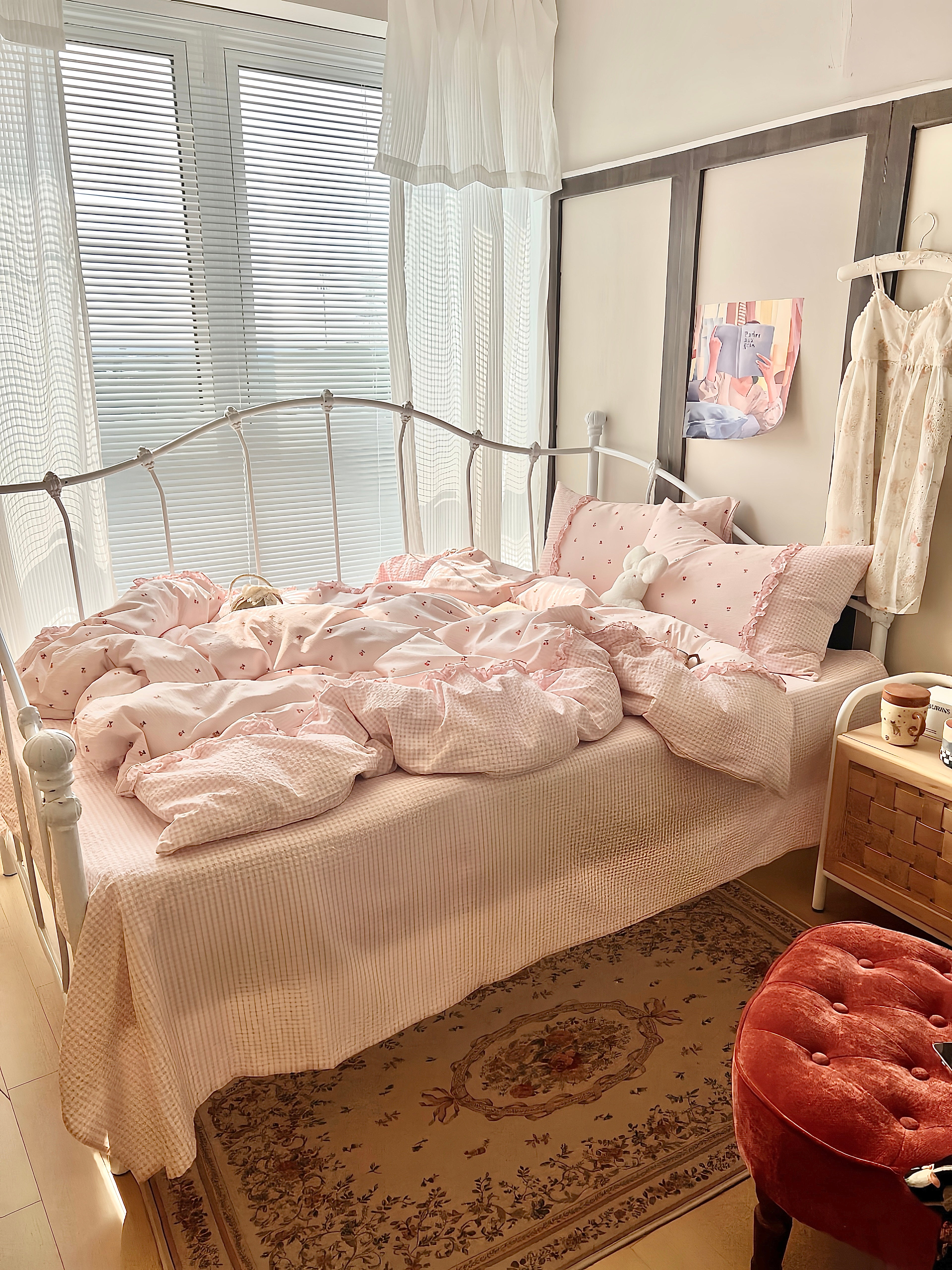 Airy Cherry Ruffle Bedding Set