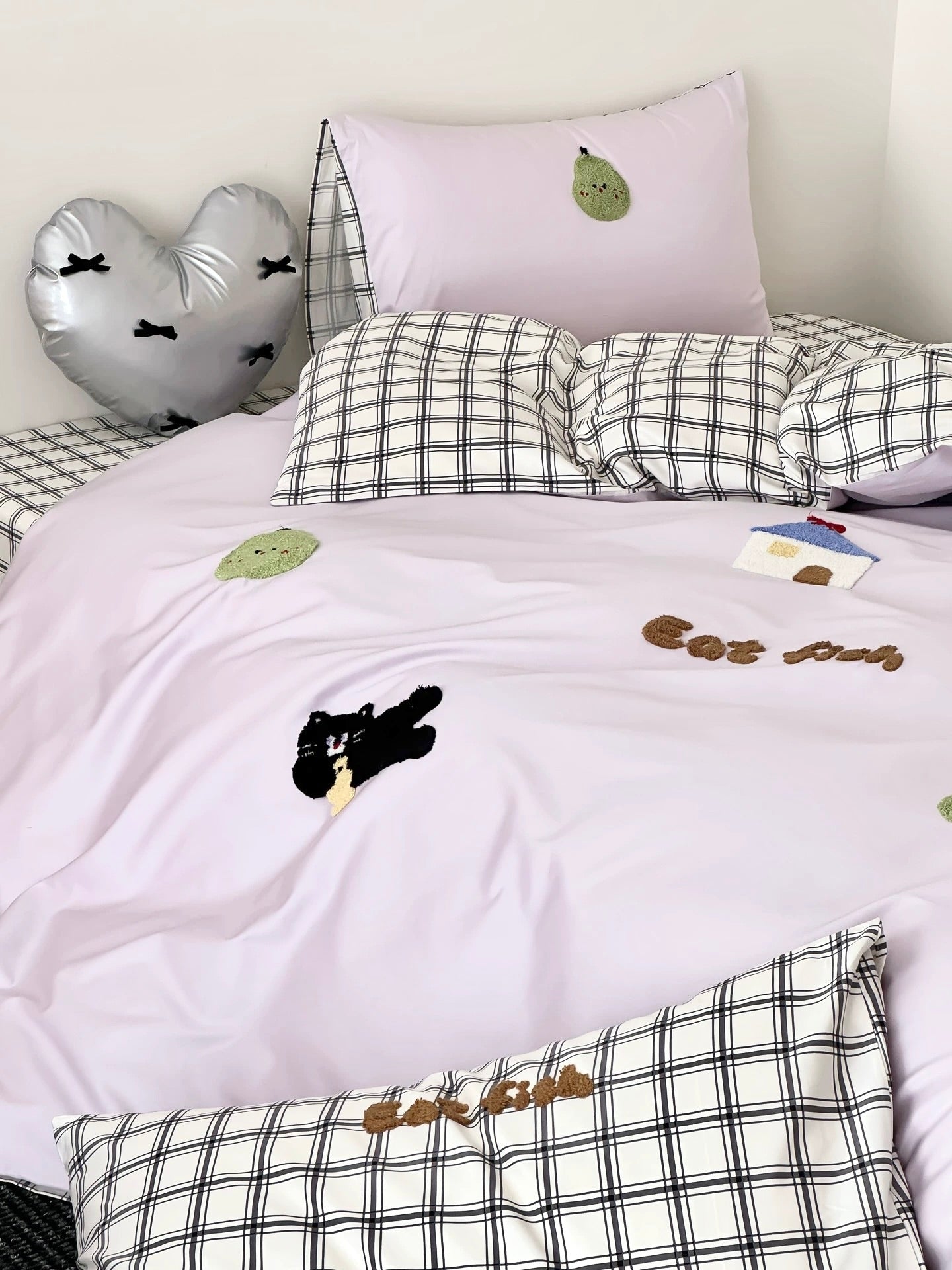 100S Violet Grid Story Bedding Set
