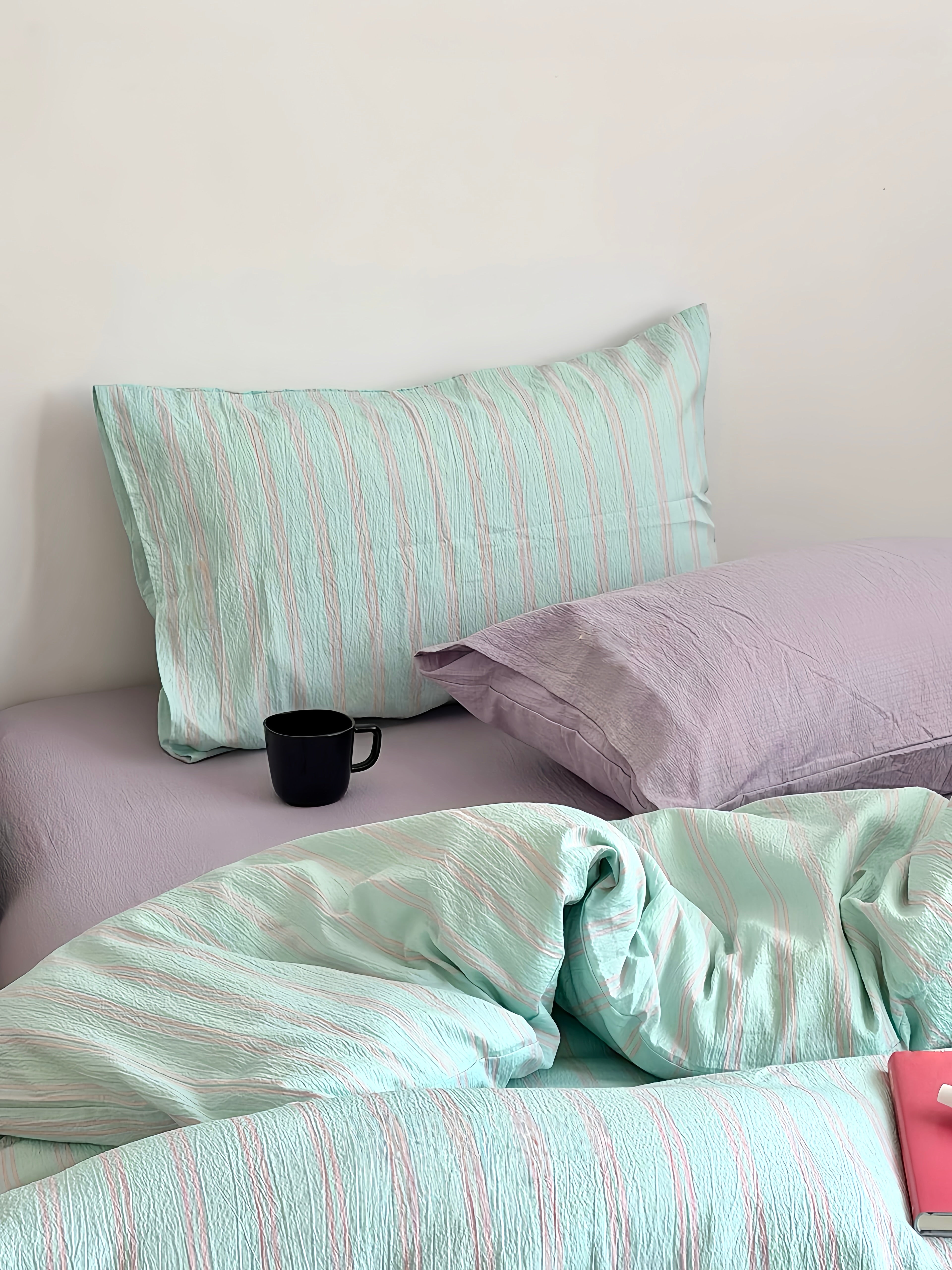 Airy Stripe Bedding Set