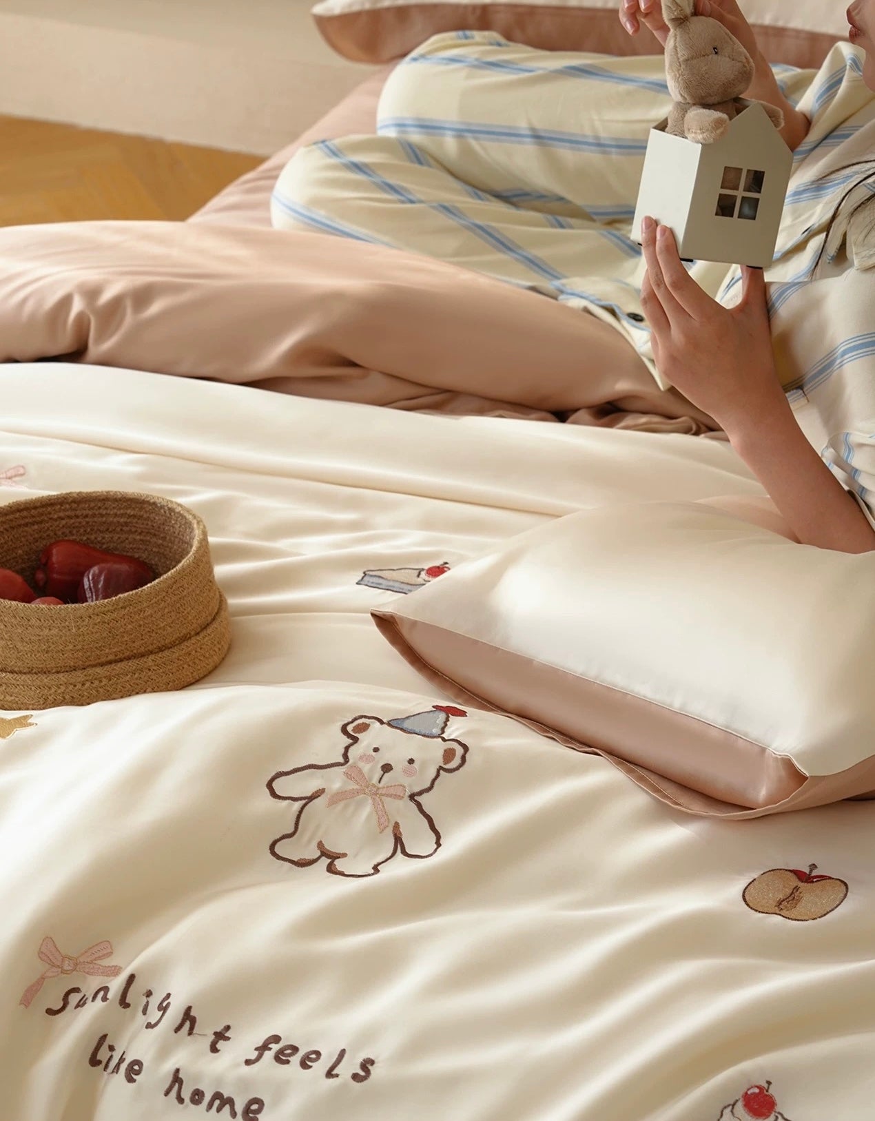 Tencel Honey Cake Morning Bedding Set