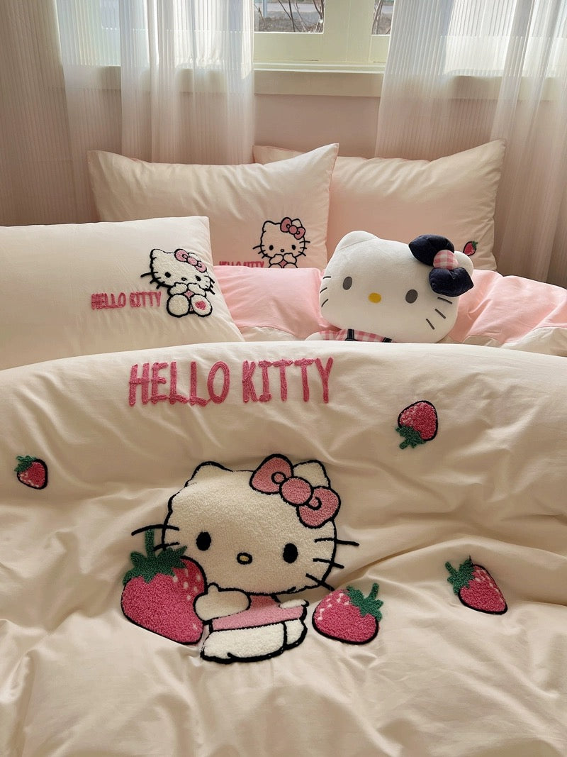 HelloKitty Strawberry Bedding Set