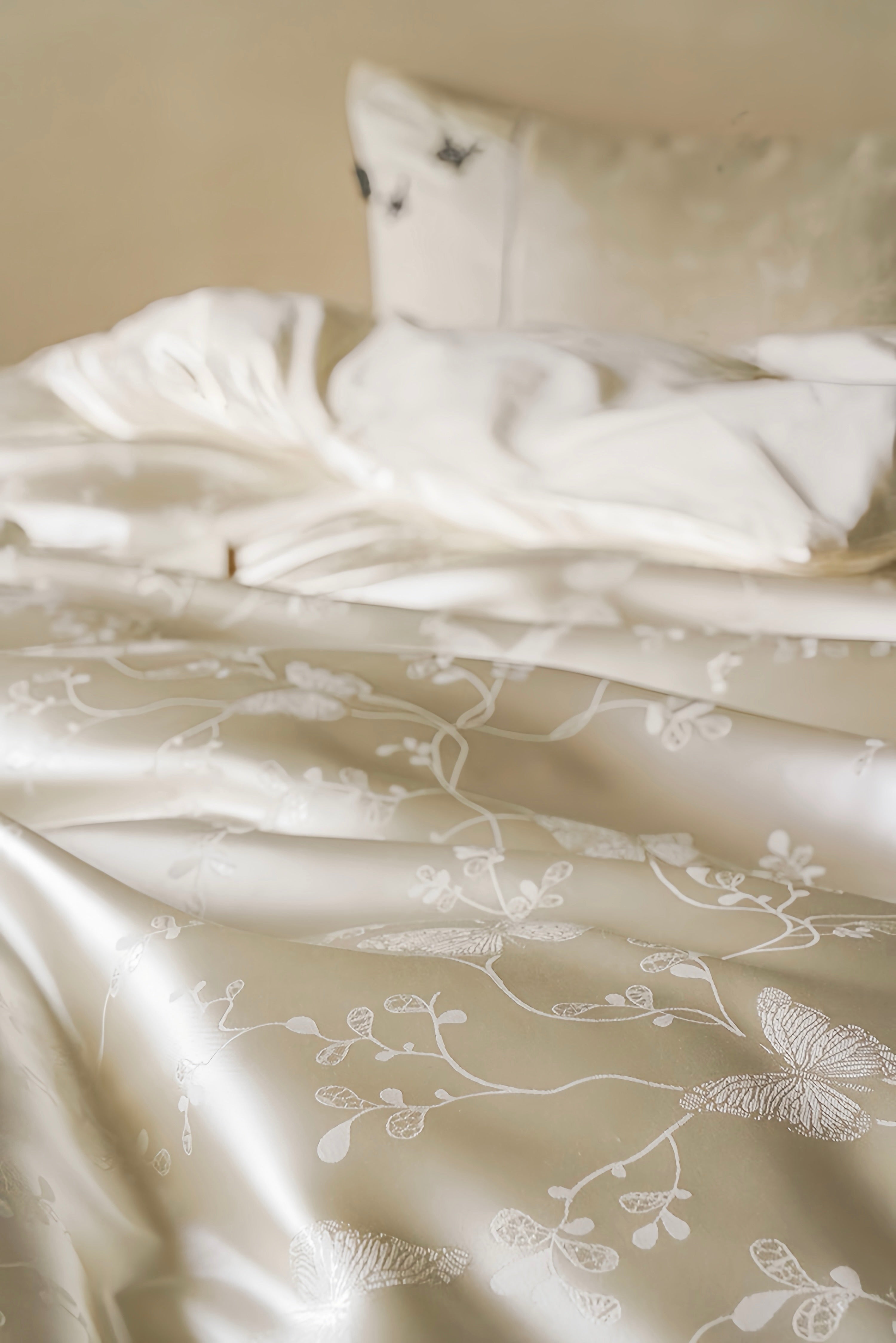 100S Butterfly Serenade Bedding Set