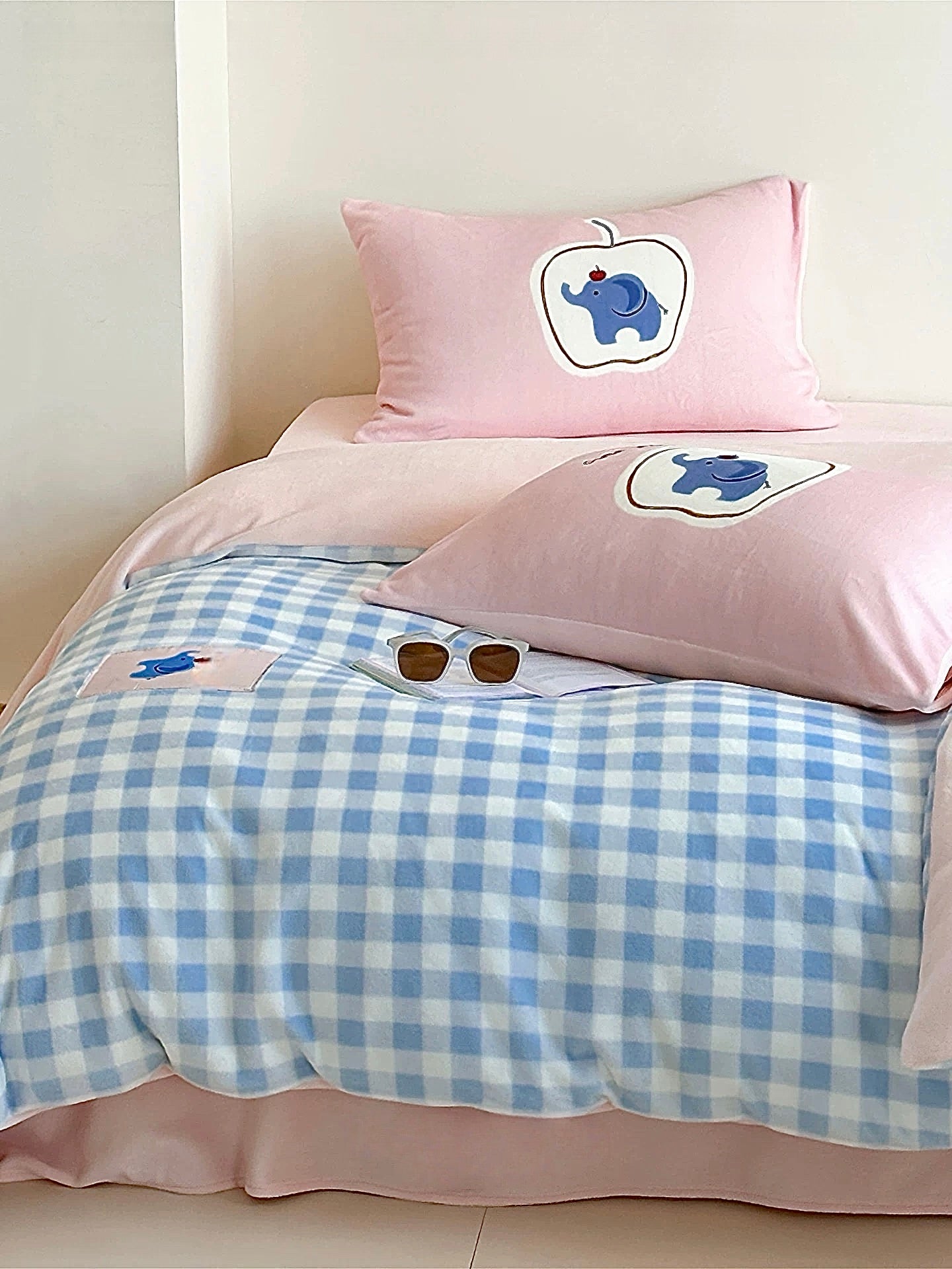 Elephant Blush Meadow Bedding Se