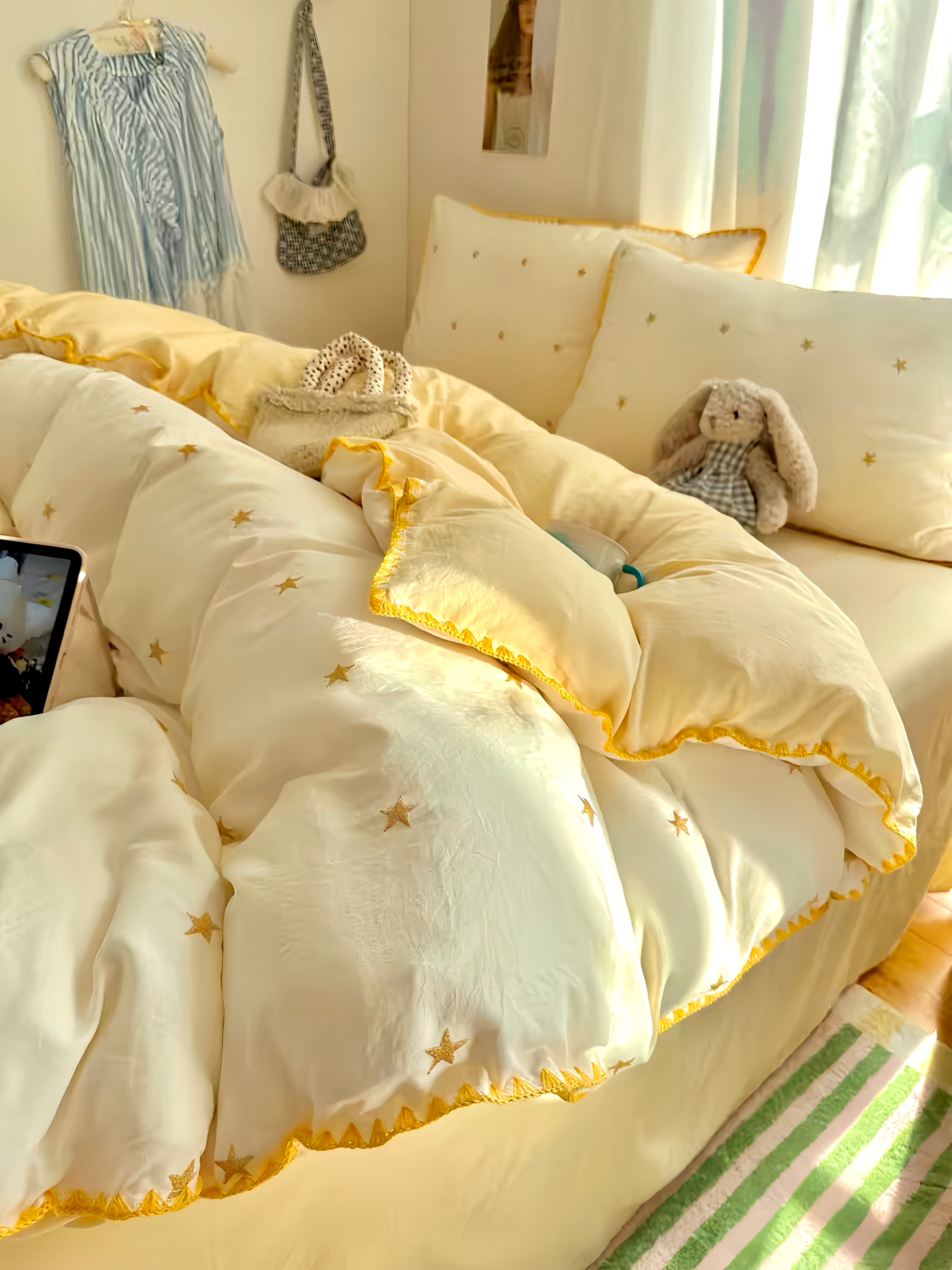 Golden Stardust Bedding Set
