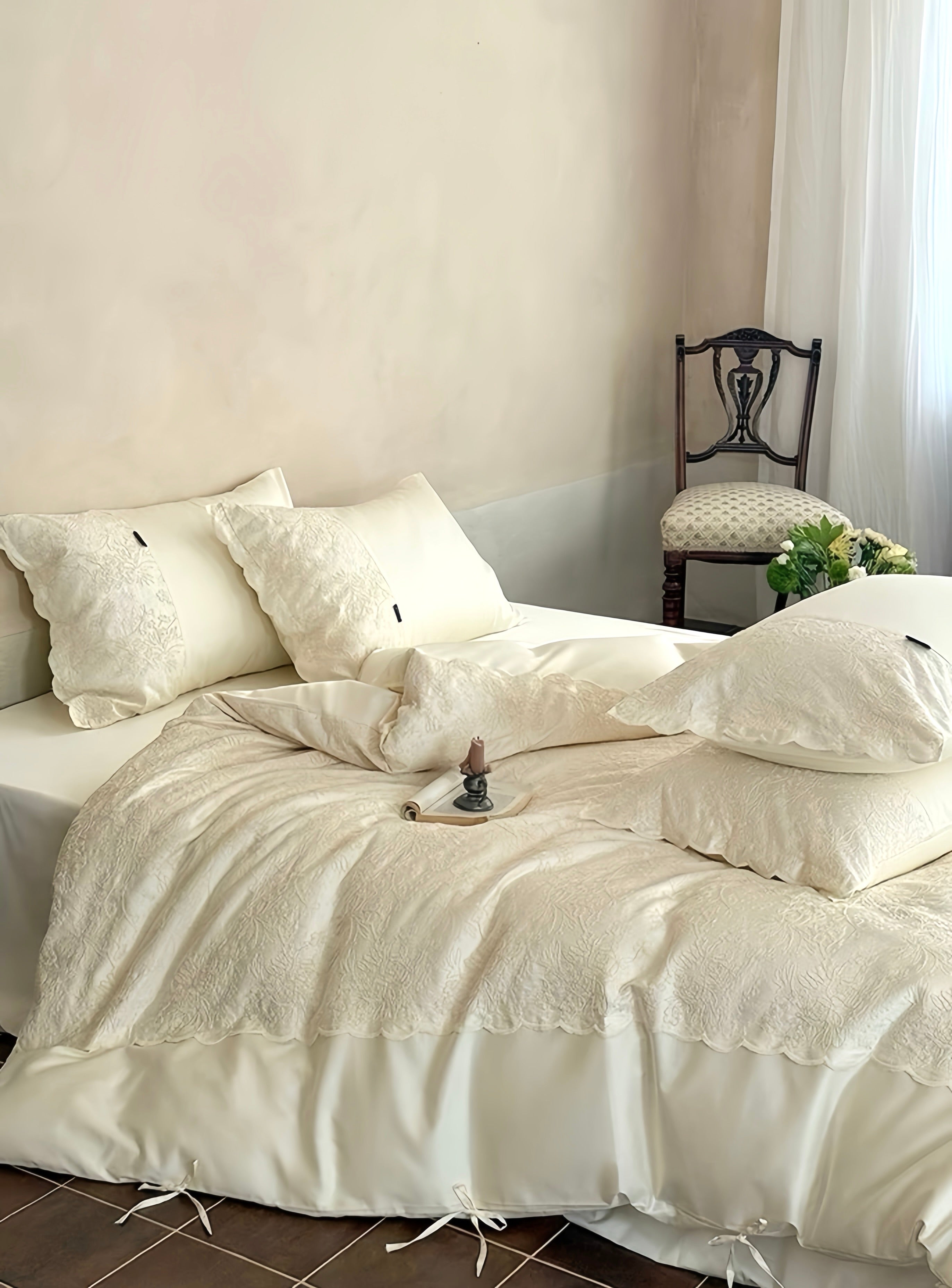 Belle de Crème Bedding Set