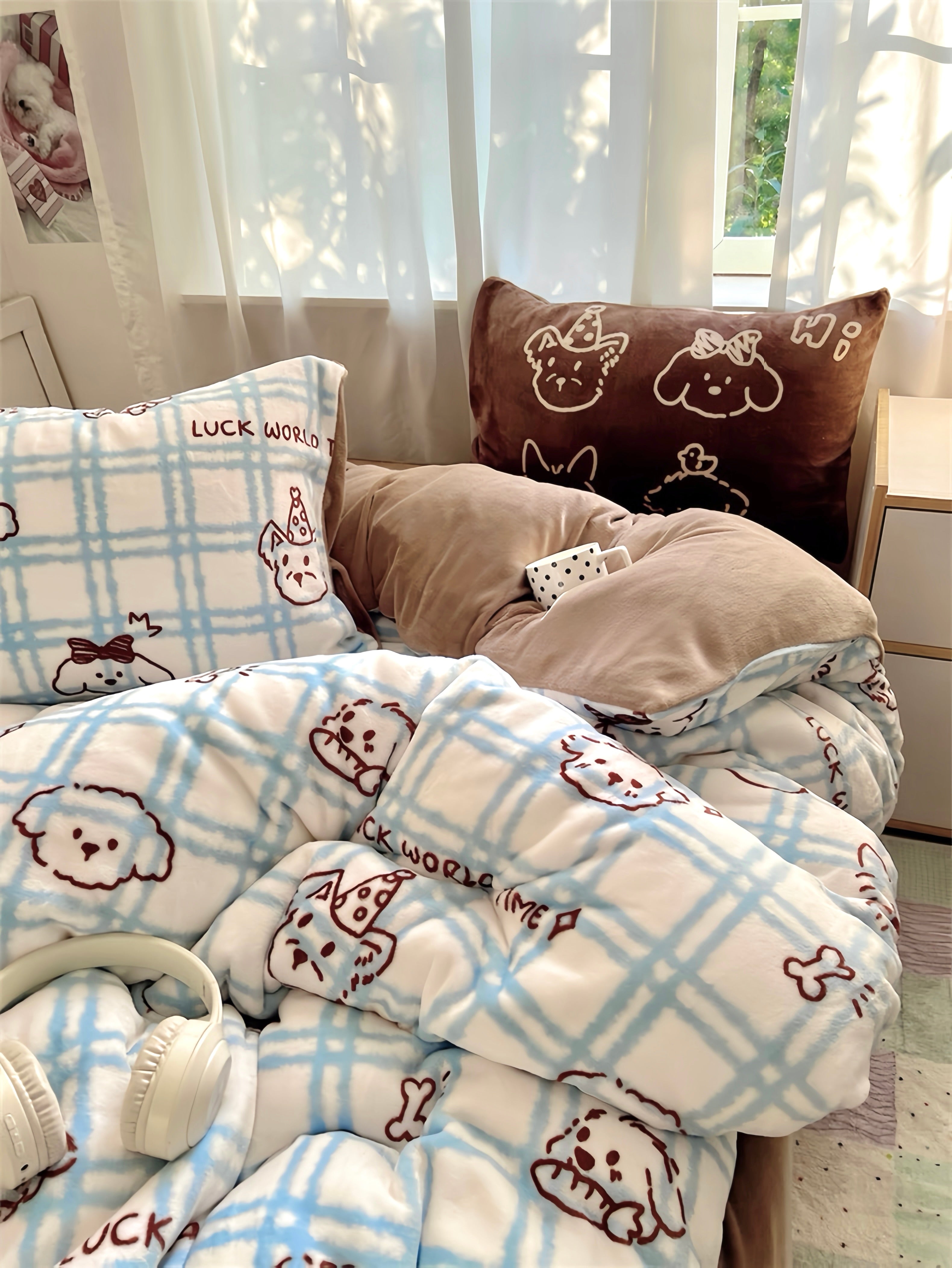 Cloudy Paw Home Bedding Set