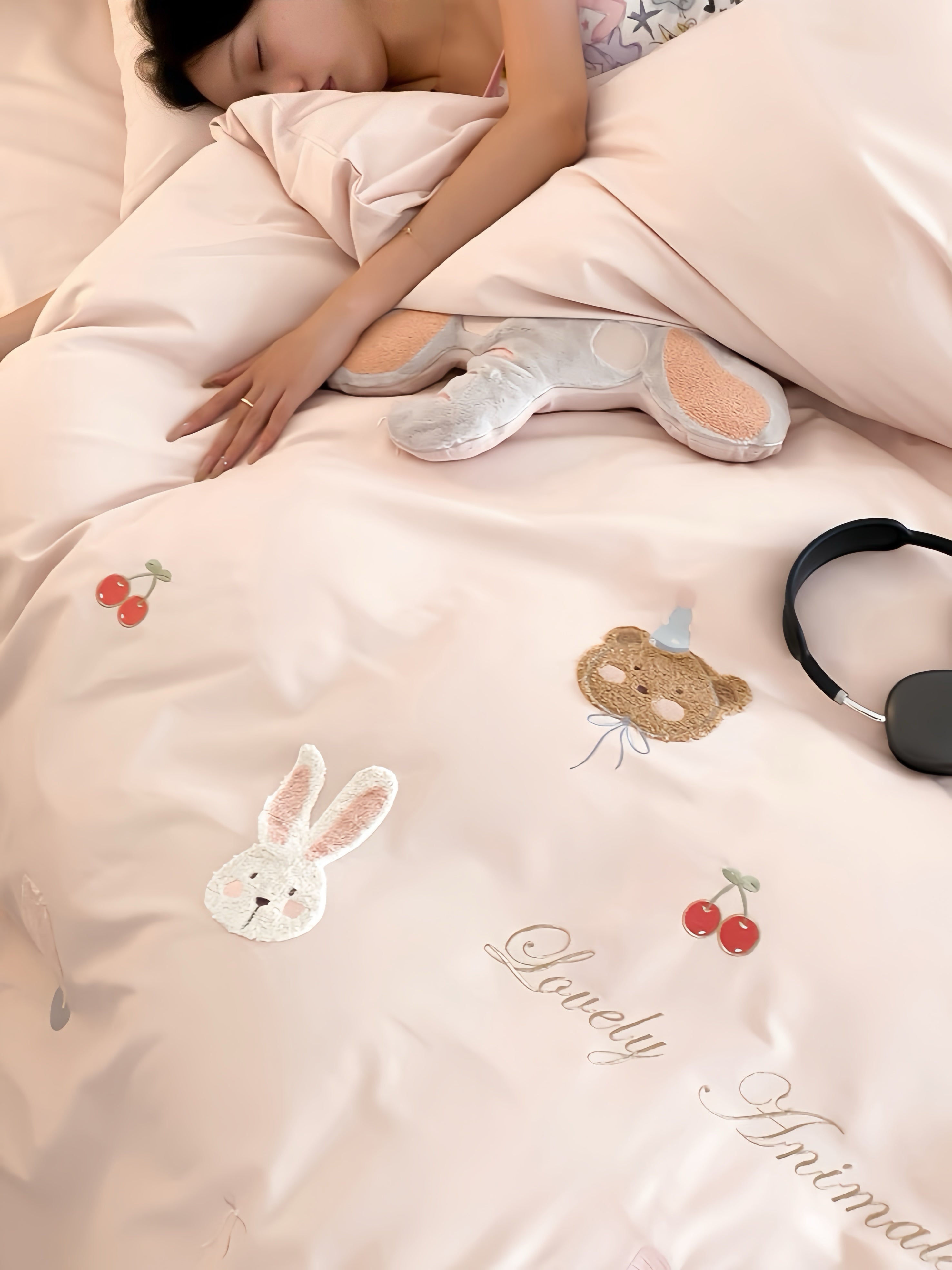 100S Lovely Critters Bedding Set