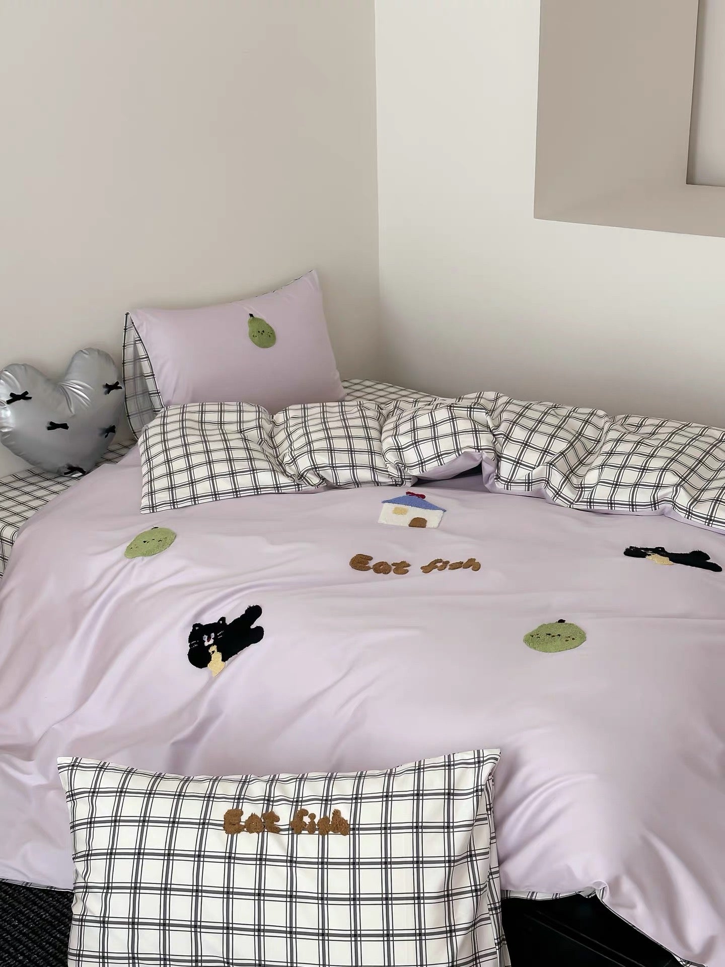 100S Violet Grid Story Bedding Set