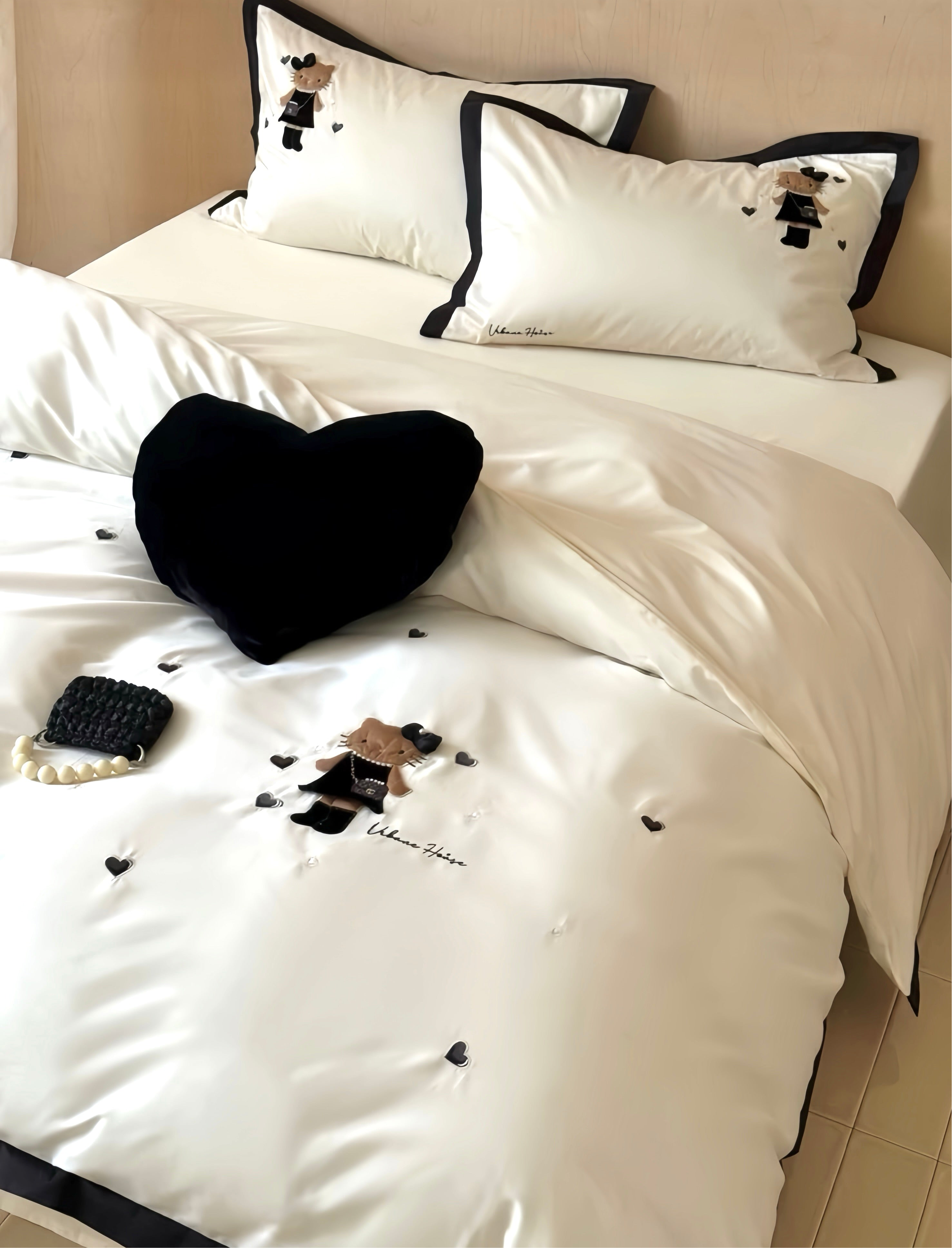 100S Chérie Noir Bedding Set
