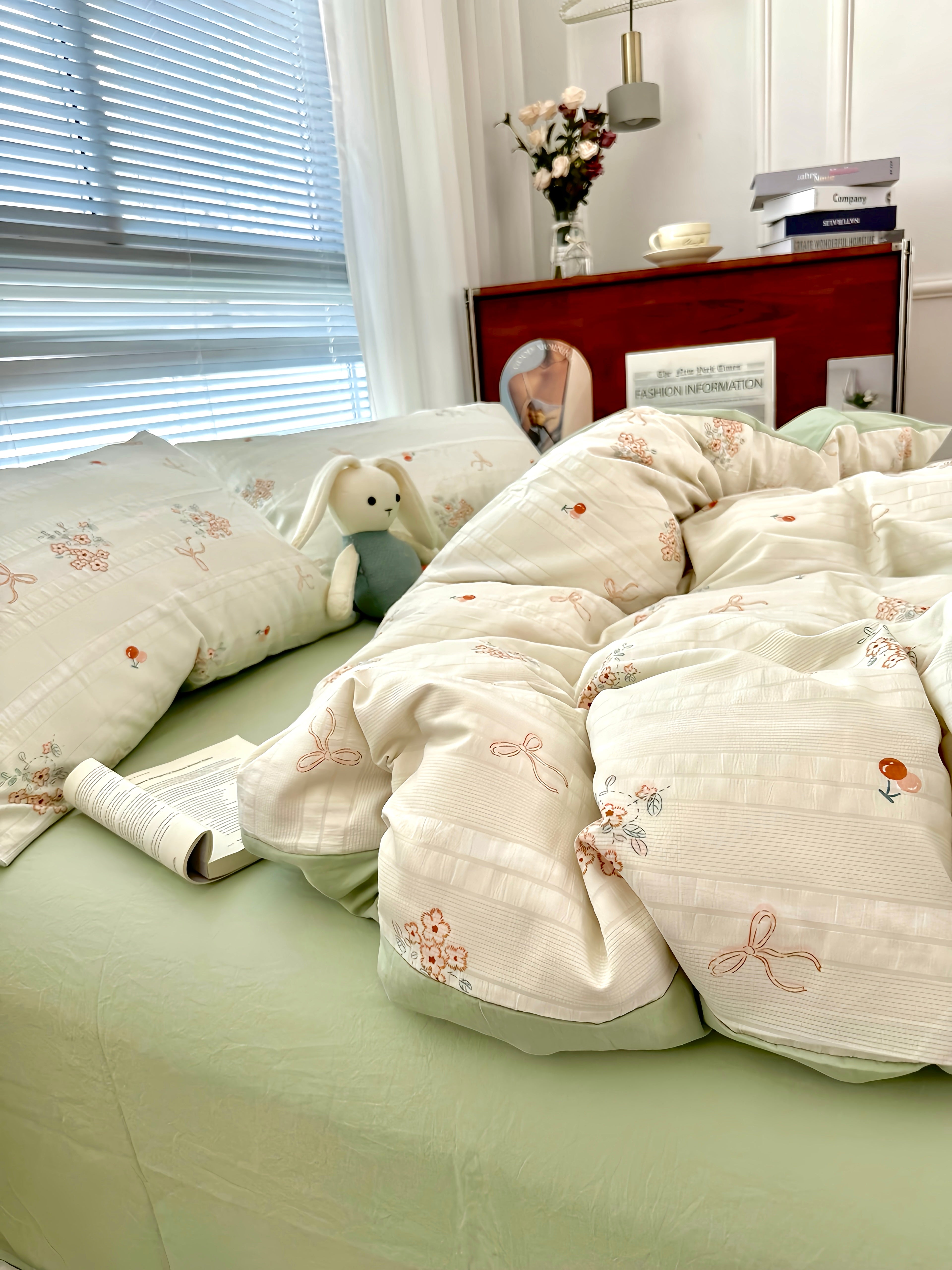 Sweet Vintage Room Bedding Set