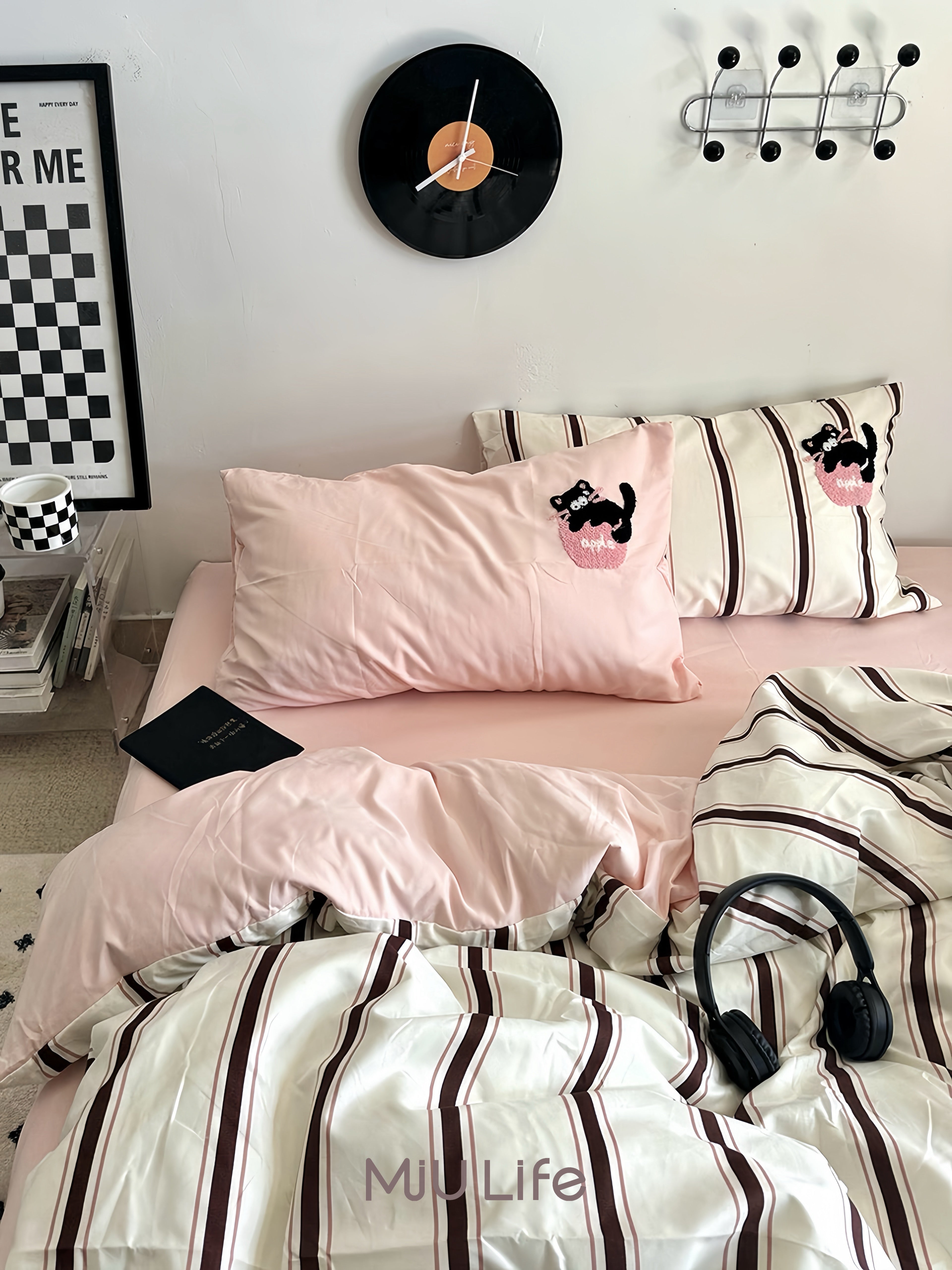 Chic Meow Haven BeddingSet