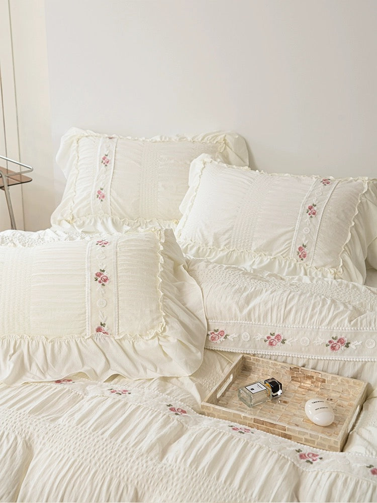 Lace-Edged Dreamy Bedding Set