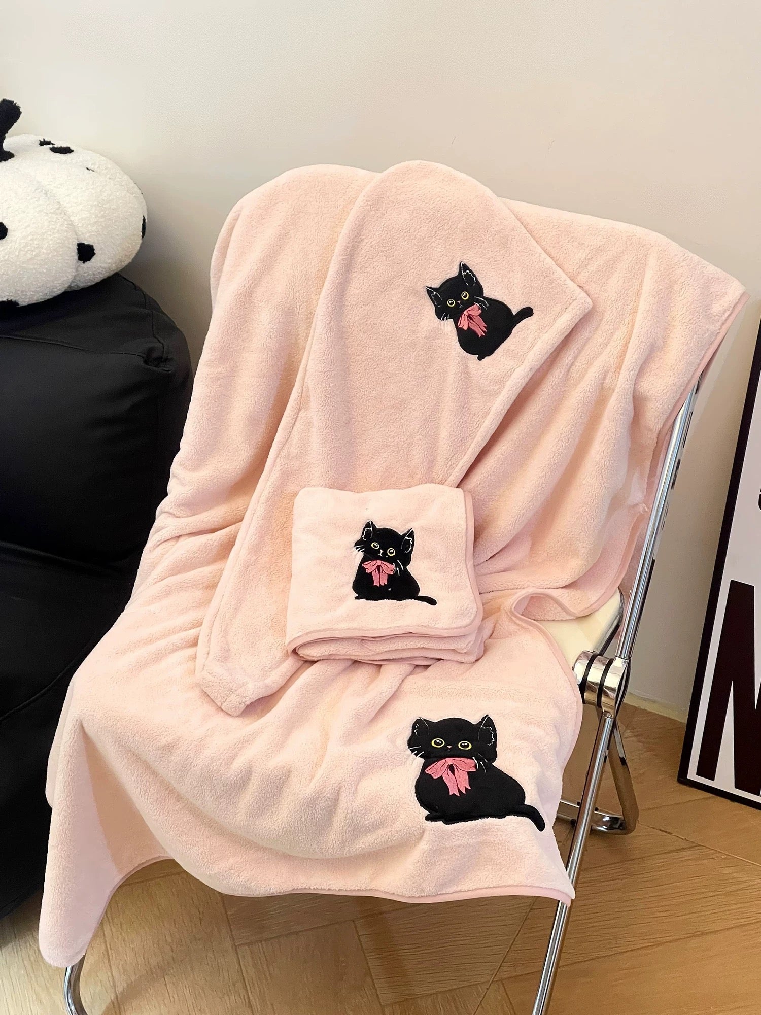Kitties Love Bathtower