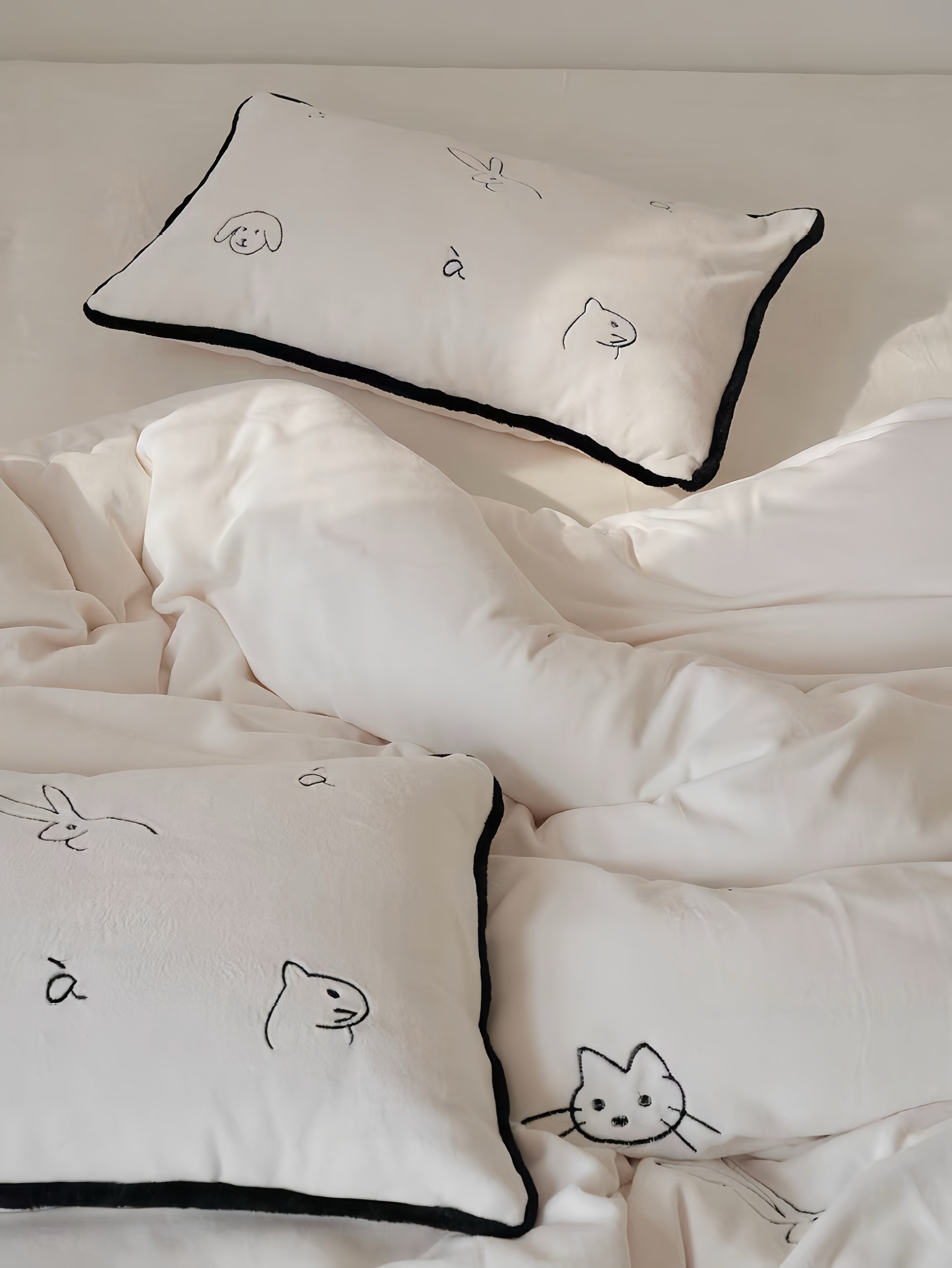 Fluffy Quiet Friends Bedding Set