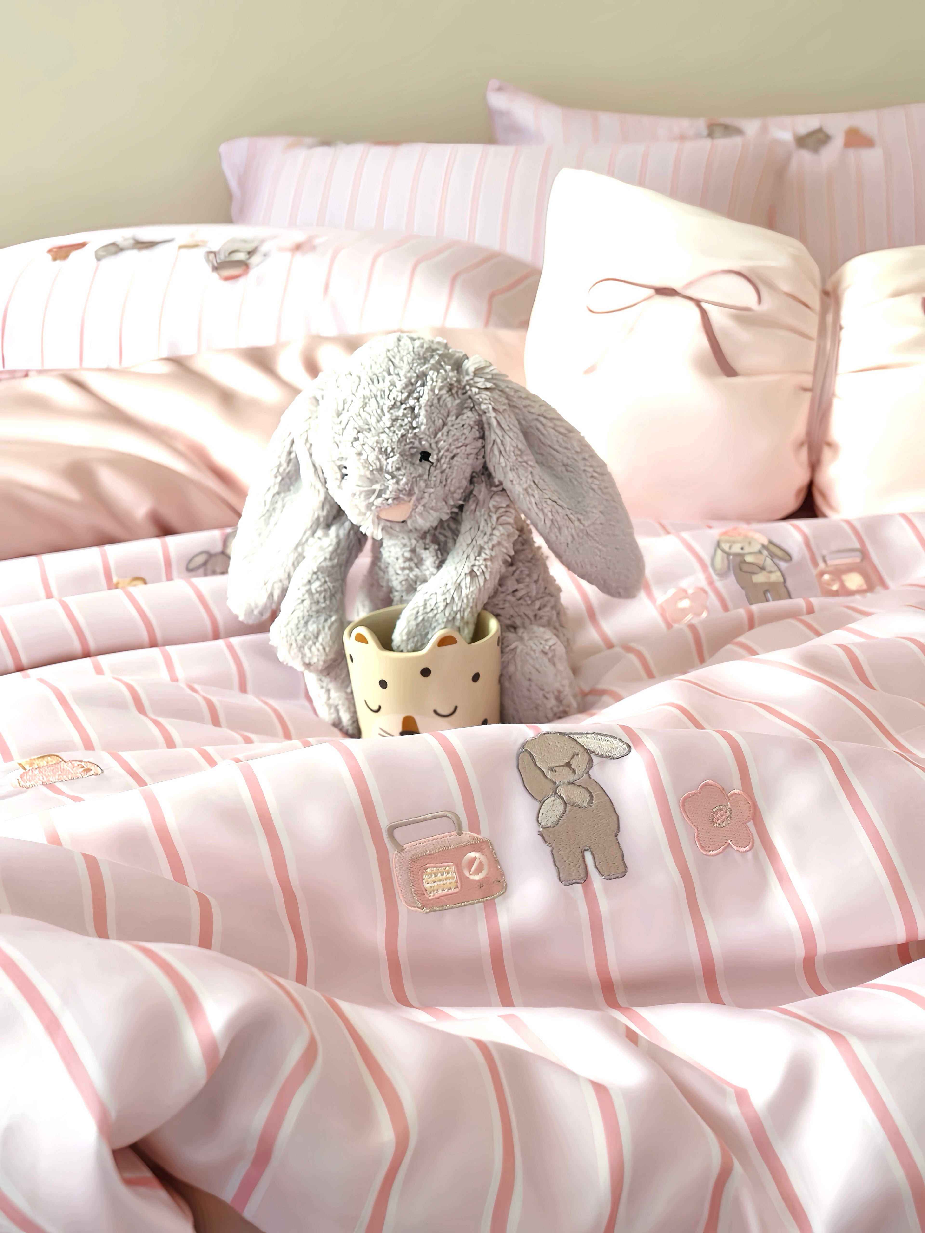 Tencel Ribbon Line Moments Bedding Set
